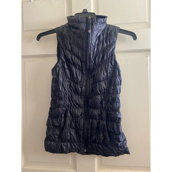Athleta Puffer Vest - Picture 1 of 5